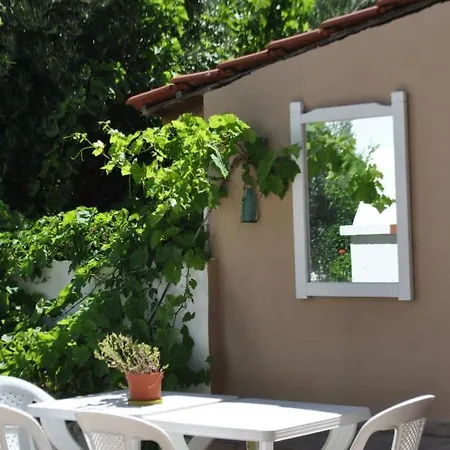 Christina's Sea House * Nikiti (Sithonia)