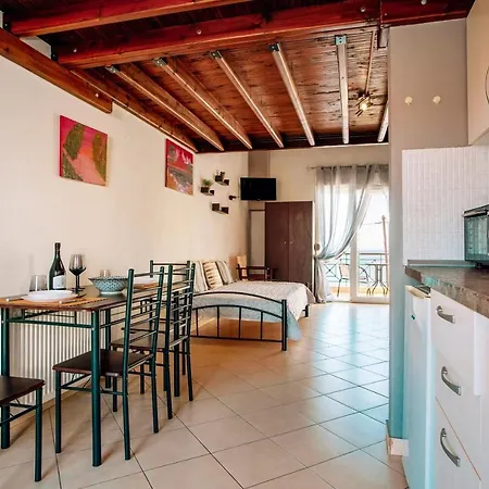 Christina's Sea House Apartment