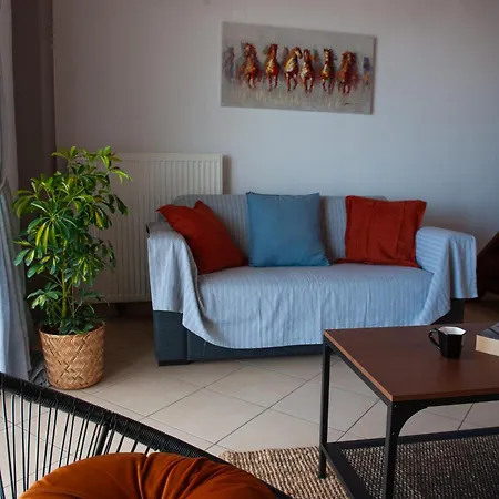 Christina's Sea House Апартаменты *