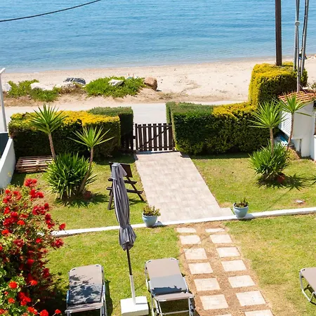Christina's Sea House Апартаменты