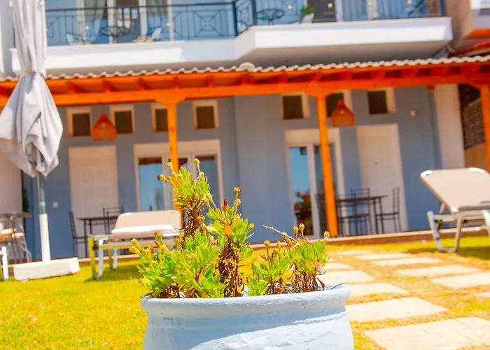 Christina's Sea House *